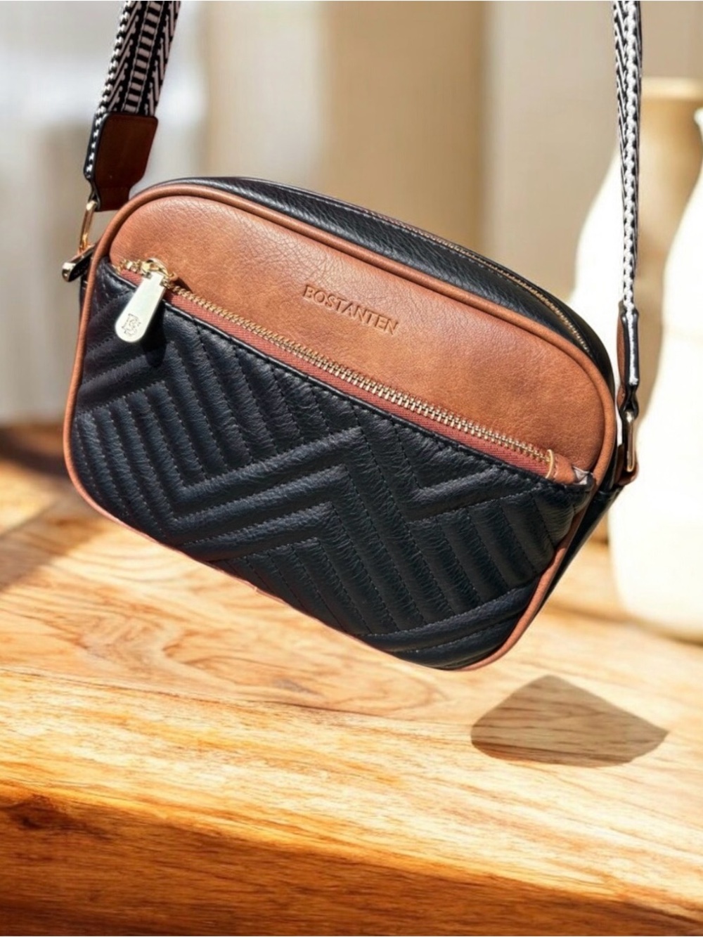 BOSTANTEN Quilted Black and Brown Crossbody Bag - Picture 3 of 16